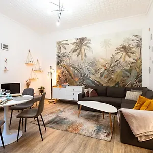 https://luxury-city-center-apartment-next-to-new-york-cafe.inbudapesthotels.com